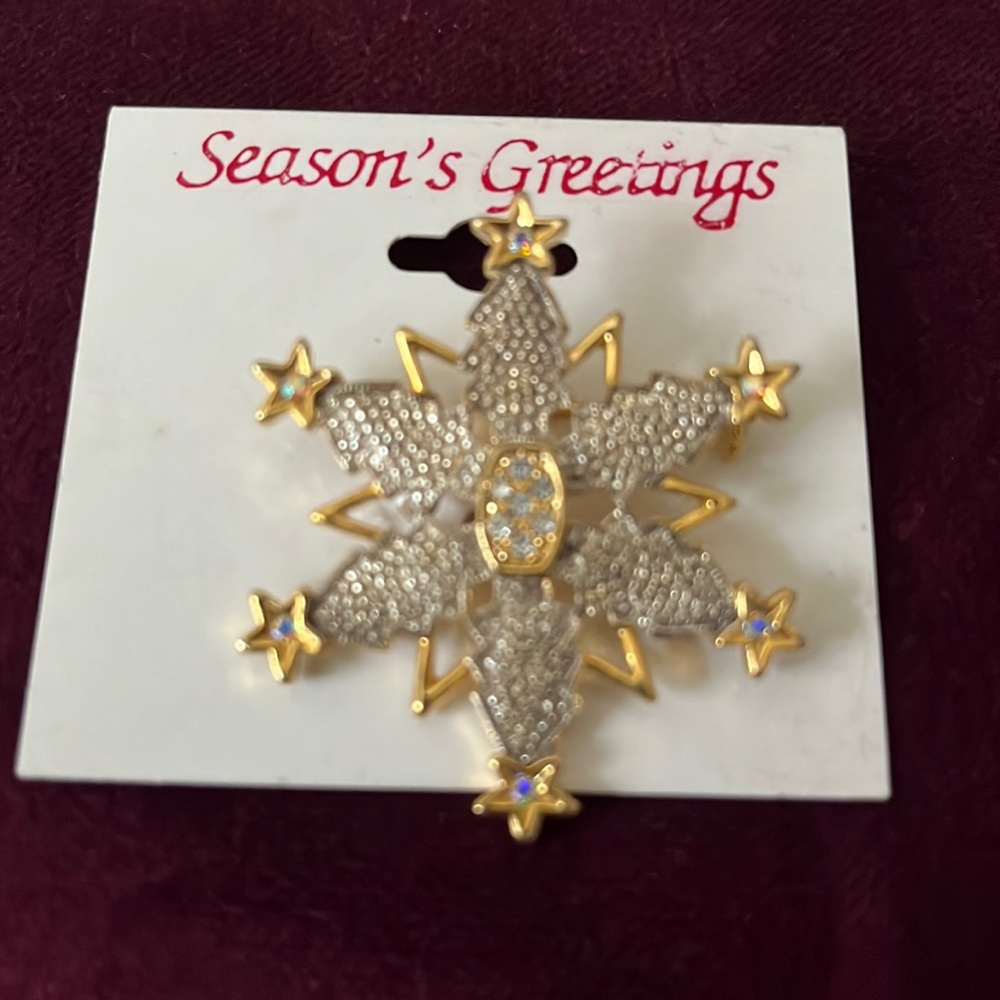 NWT Gold and crystal snowflake pin brooch